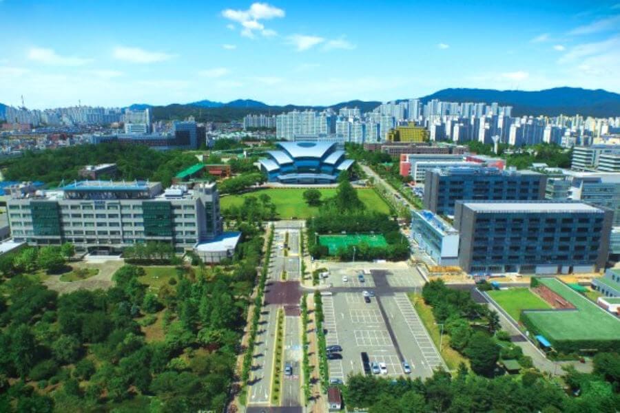 Khuôn viên trường Đại học Sungkyunkwan SKKU Seoul và Suwon